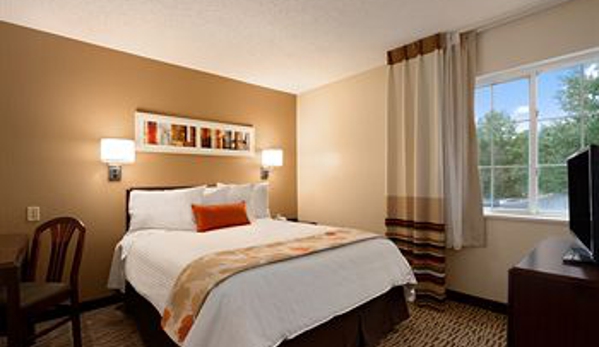 MainStay Suites Greensboro - Greensboro, NC