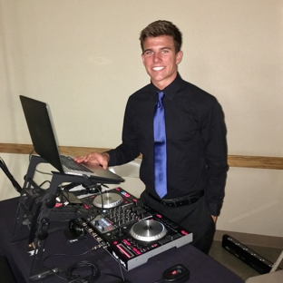 DJ Michael Wayne - Hanford, CA