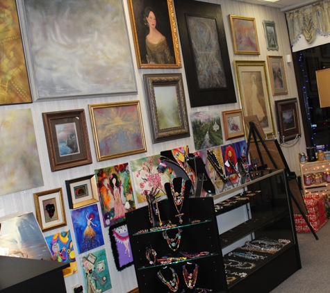 McPhee's Art & Gift Shop, Inc - Hebron, KY