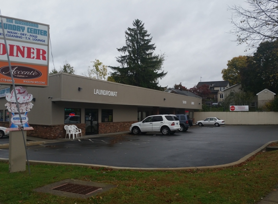 Pine Grove Diner - Danbury, CT