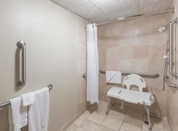 Baymont Inn & Suites - Mandan, ND