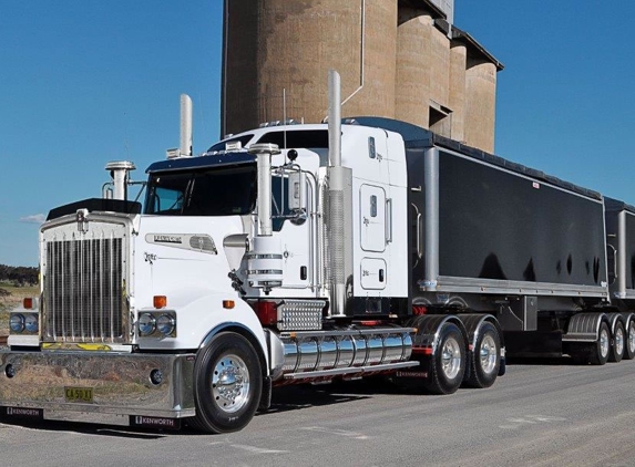 Moss, V & Sons (Transport & Storage) - Goonumbla, NSW