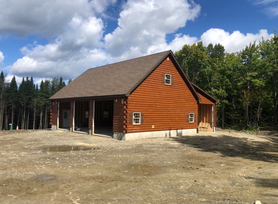 Lone Oak Construction - Oxford, PA. New construction.
With log siding