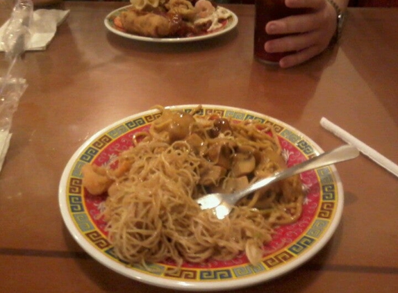 East Wind Chinese Restaurant - Whiteville, NC