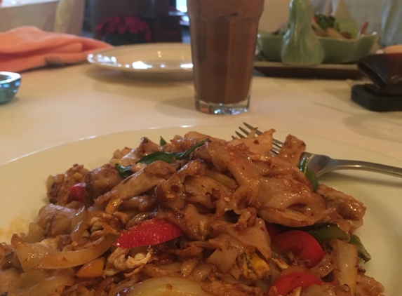 House of Thai Cuisine - Green Brook, NJ