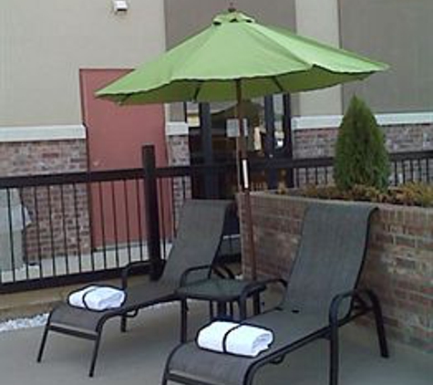 Holiday Inn Express New Albany - New Albany, MS