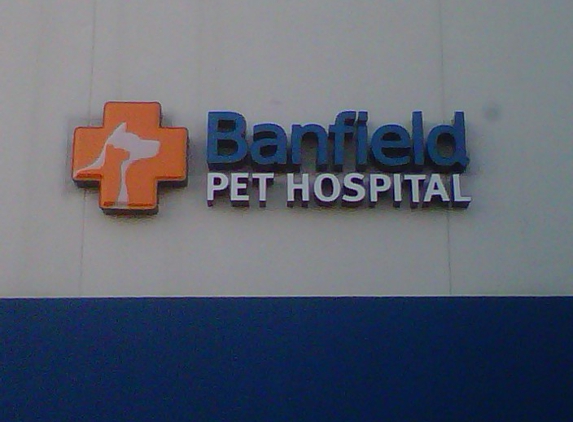 Banfield Pet Hospital - Fredericksburg, VA