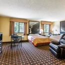 Super 8 by Wyndham League City-Kemah Area - Motels