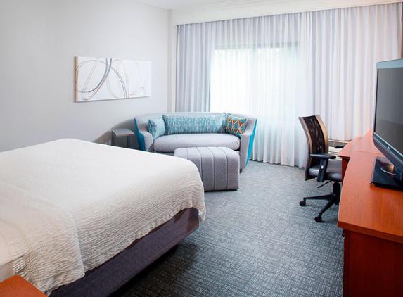 Courtyard by Marriott - Roanoke, VA