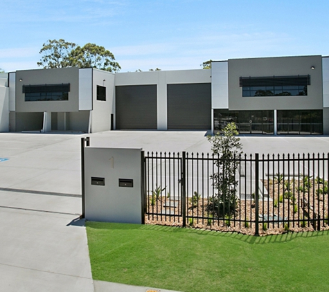 Coastal Glass & Maintenance - Arundel, QLD