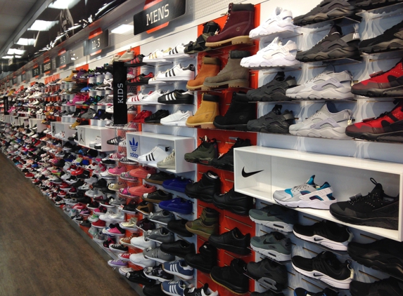 Hibbett Sports - College Park, GA