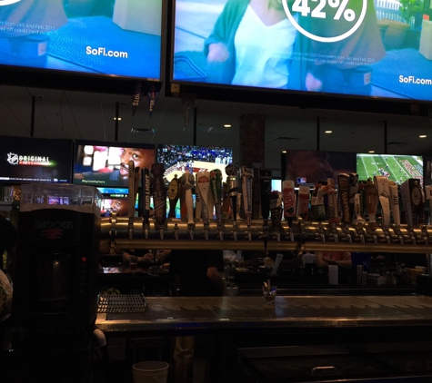 Duffy's Sports Grill - Miami, FL