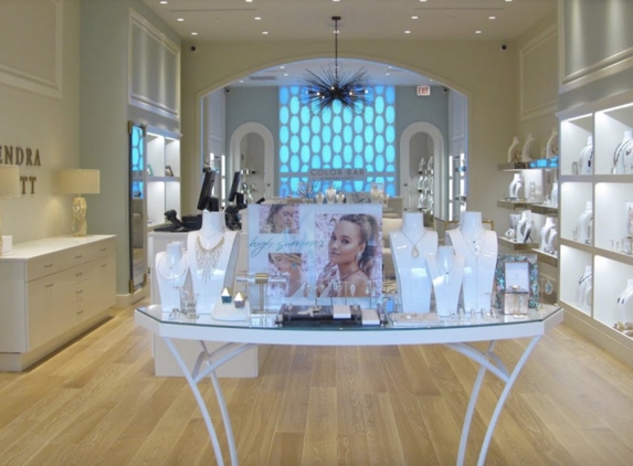 Kendra Scott - Oak Brook, IL