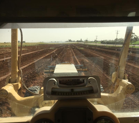 Richardson Bros Grader Hire Pty Ltd - Cardross, VIC