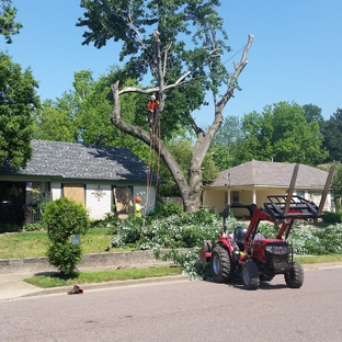 Chuck Holloway's Tree Care LLC - Drummonds, TN