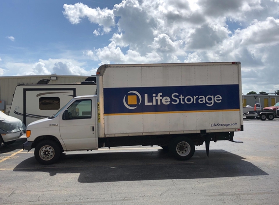 Life Storage - League City, TX