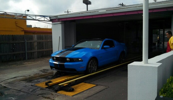 Mister Car Wash - Houston, TX