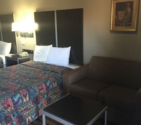 Camelot Inn & Suites - Houston, TX