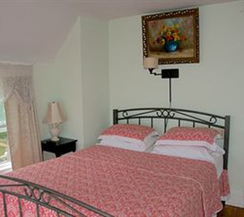 Harbor House Bed & Breakfast - Staten Island, NY