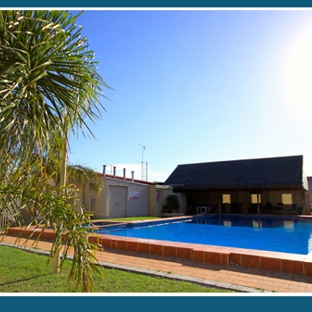 Bunbury Apartment Motel - South Bunbury, WA. The complex has a huge pool and excellent BBQ area with thatched pavilion.