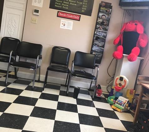 Bulldog Barber Shop - Uniontown, OH