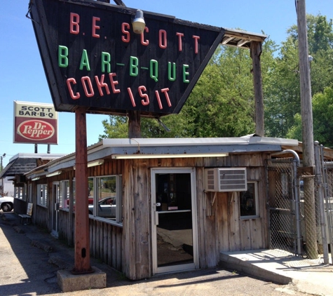 Scotts Barbeque - Lexington, TN