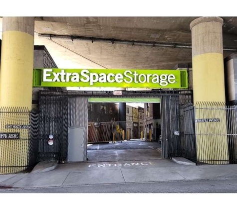 Extra Space Storage - Los Angeles, CA