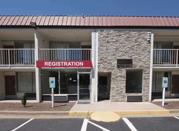 Red Roof Inn - Dumfries, VA