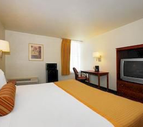 SureStay by Best Western East Brunswick - East Brunswick, NJ