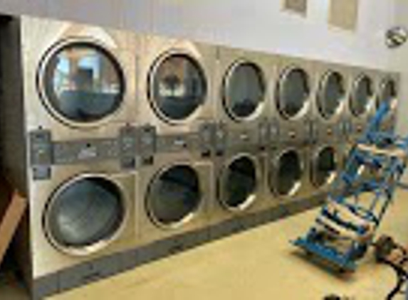 Sunset Pointe Laundromats - Clearwater, FL