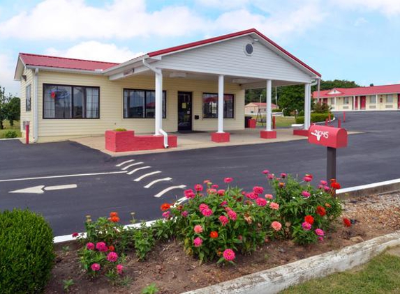 Americas Best Value Inn Wildersville - Wildersville, TN