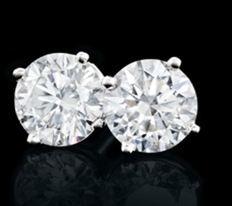 Lane Mitchell Jewelers - Colorado Springs, CO. Buy or create your own diamond stud earrings!