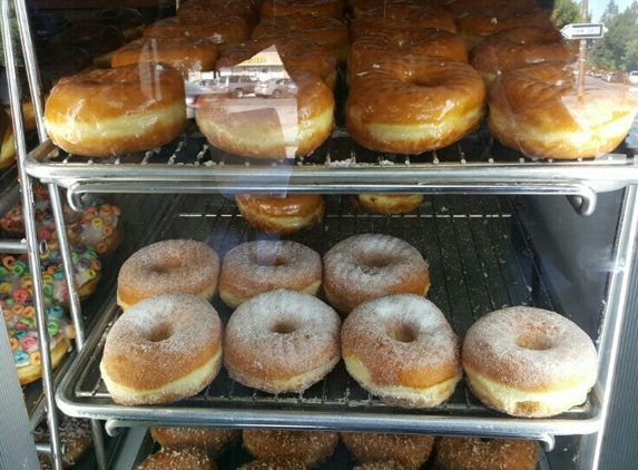 Chuck's Donuts - Redwood City, CA