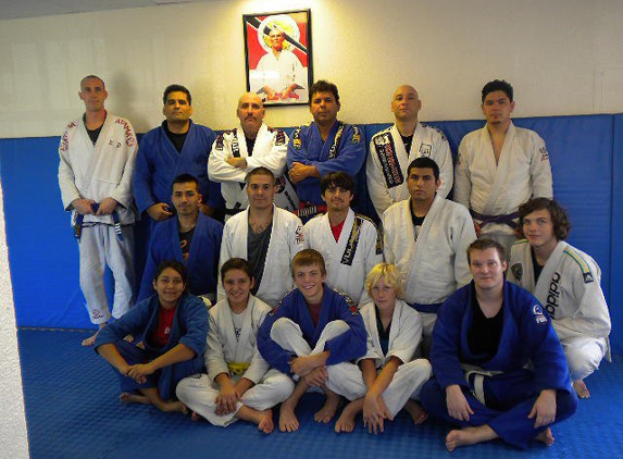 Roll Dogs Jiu Jitsu - Cathedral City, CA