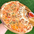 Joe's Rotisseria - Pizza