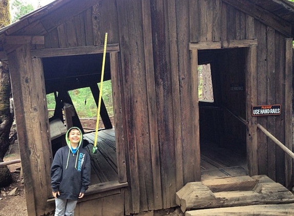 Oregon Vortex - Gold Hill, OR