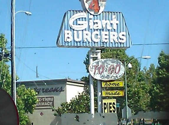 1/4 Lb Giant Burger - Oakland, CA