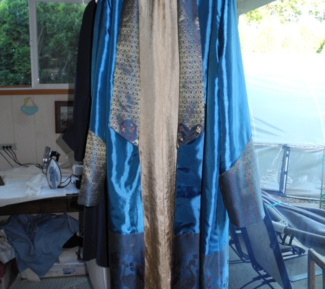 Tia's Tailoring and Prototypes in Fabric - Eugene, OR