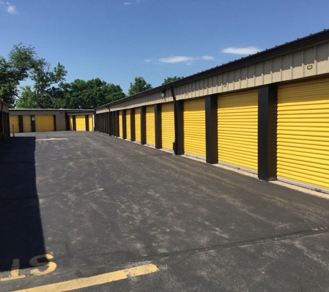 Extra Space Storage - Suffield, CT