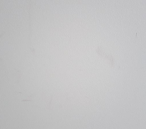 Shazza's Helpful Hands - Lake Haven, NSW. Scuff marks