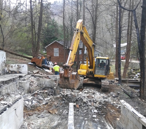 J&J Junk Removal, Hauling and Demolition - Knoxville, TN