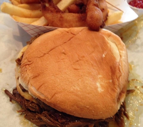 Roberts Bar B Que - North Charleston, SC. HUGE BBQ Sandwhiches