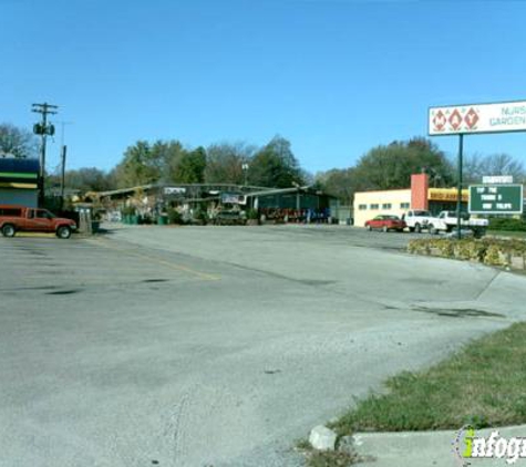 Earl May Garden Center - Saint Joseph, MO