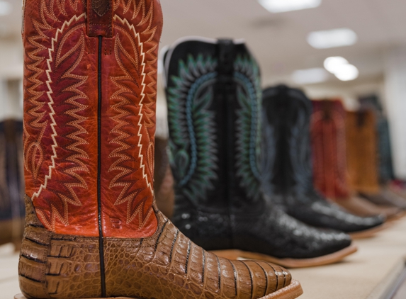 Ariat Outlet - Lehi, UT