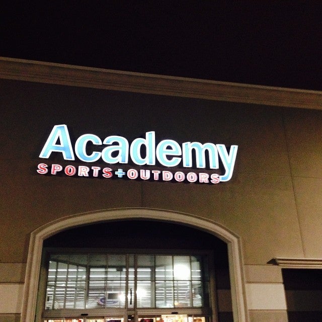 How to get to Academy Sports+Outdoors in Laredo by Bus?