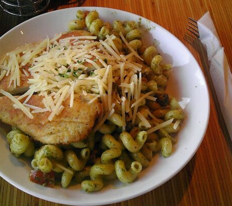 Noodles & Company - Milwaukee, WI