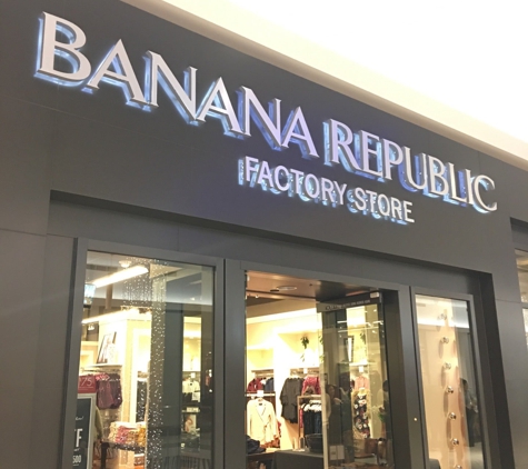 Banana Republic - Rosemont, IL