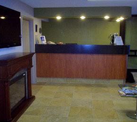 Super 8 by Wyndham Strongsville/Cleveland - Strongsville, OH