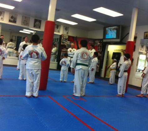 Isshinryu Karate Sandubrae - Cathedral City, CA