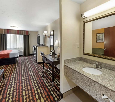 Best Western Greentree Inn & Suites - Moore, OK